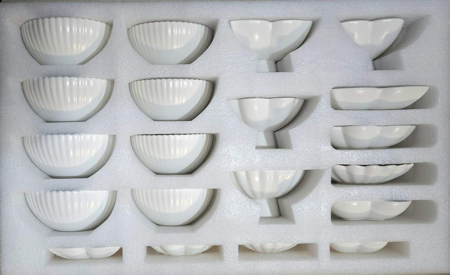 32P Casamutti Bouquet 4-Person Dinnerware Set
