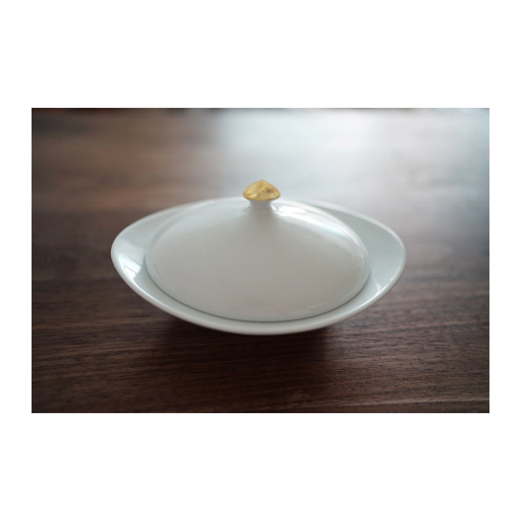 22.5cm Gratin Dish Plate with Gold handle Lid