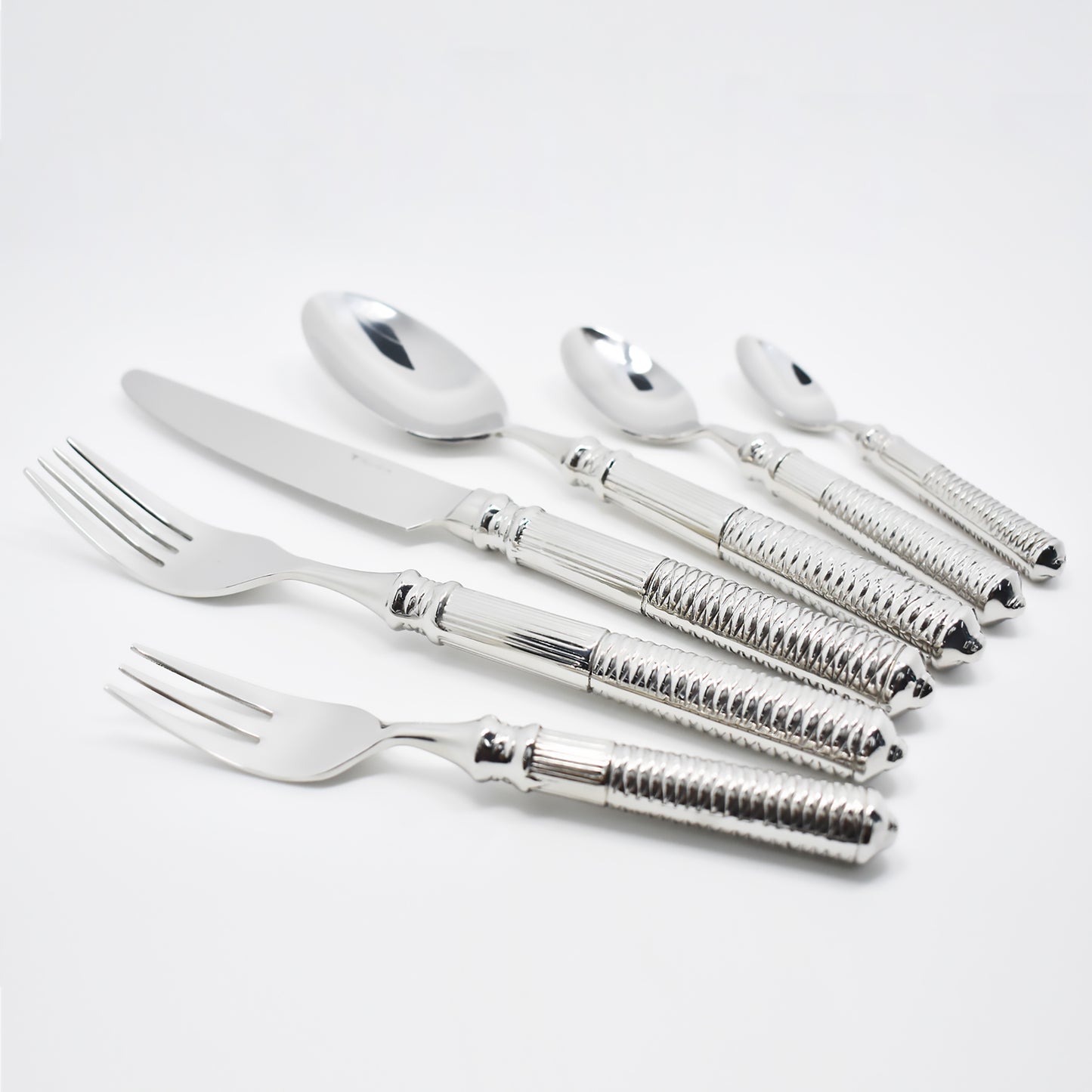 Saint Louis 24P, 4-Person Cutlery Set 𝟔𝟎% 𝐎𝐅𝐅