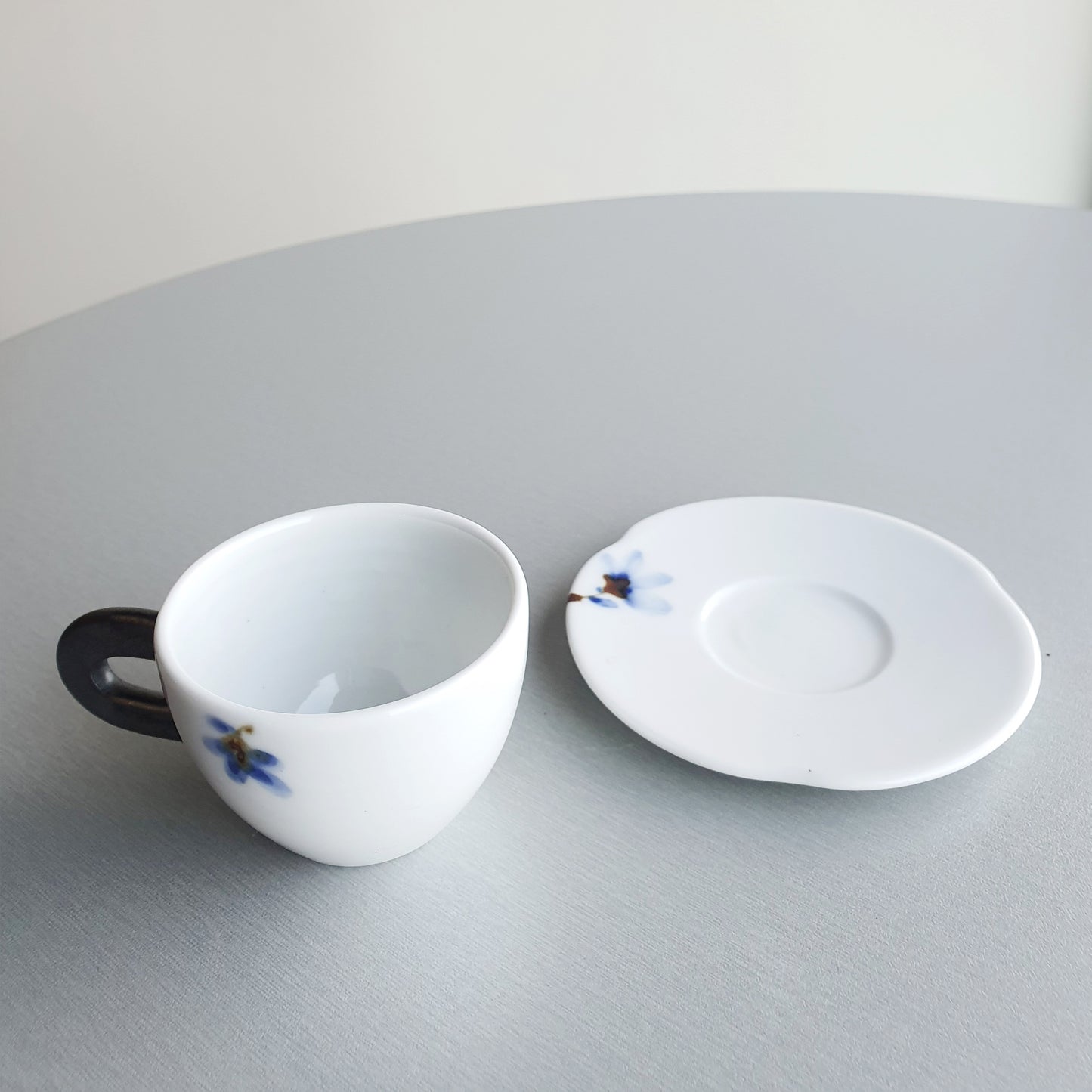 Frontiera Hand painted Sky Flower Espresso Cup & Saucer Set