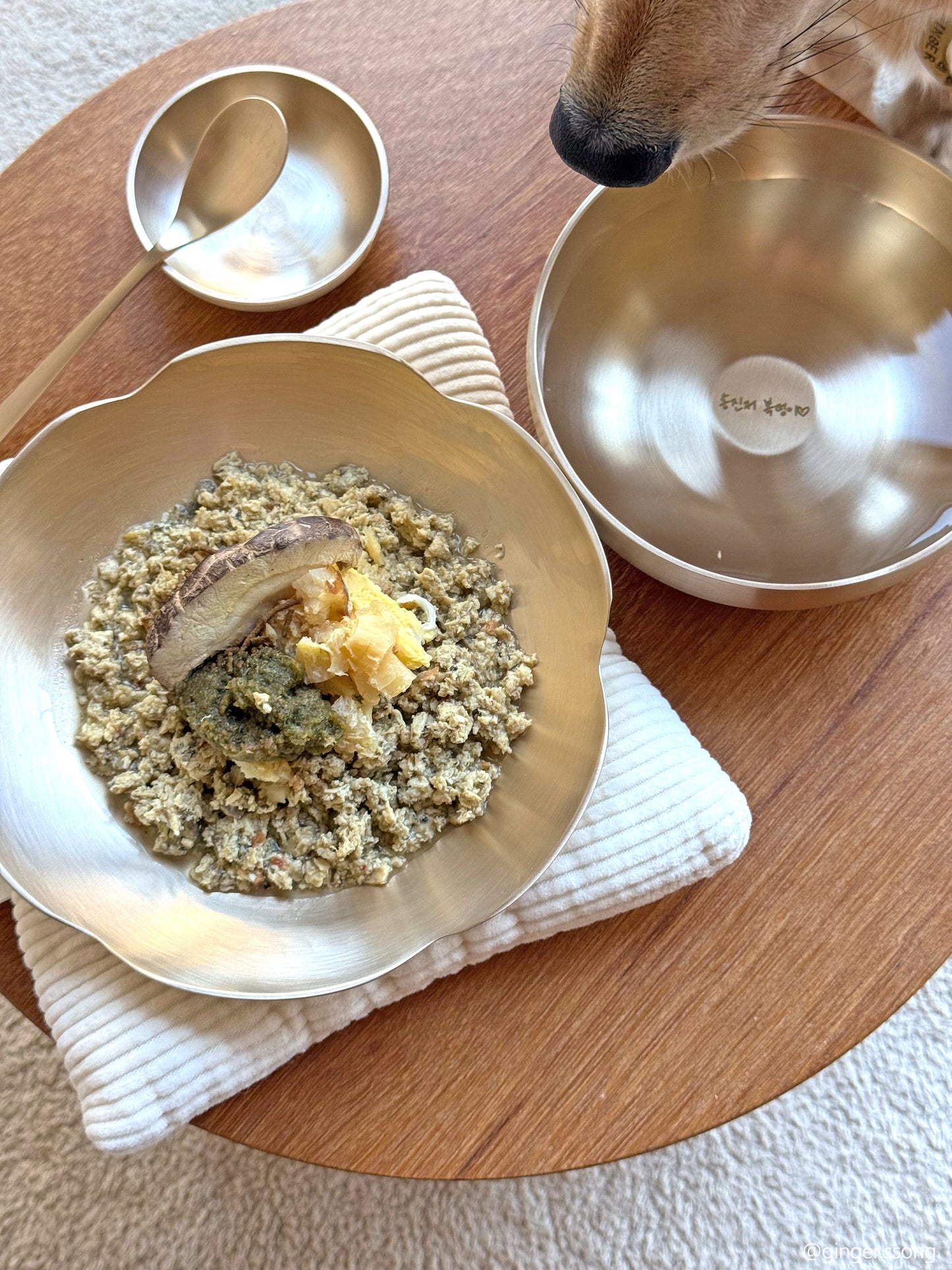 Bangjja Yugi Flower Food Bowl for Pet (Free Custom Name Engraving)