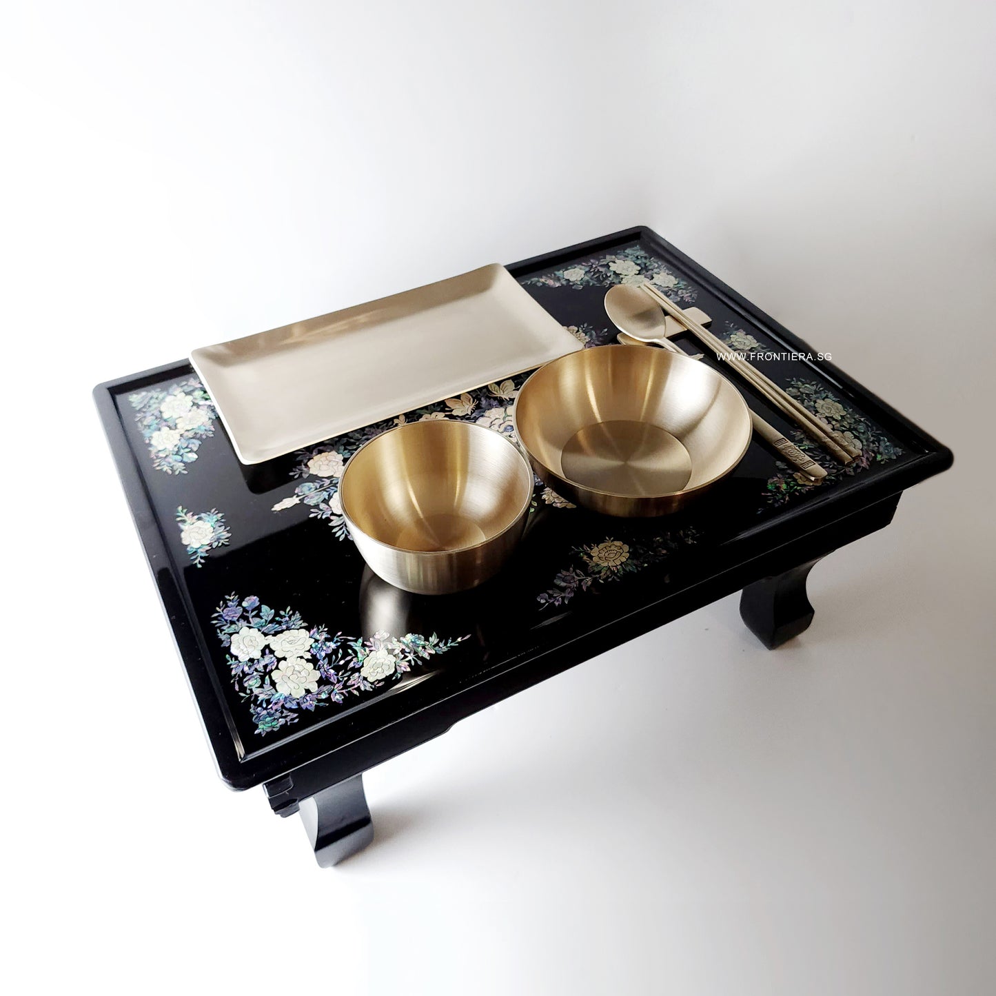 Mother-of-Pearl Inlaid Korean Lacquer Wooden Coffee Table with Foldable feet [Black] 𝟭𝟱% 𝗢𝗙𝗙