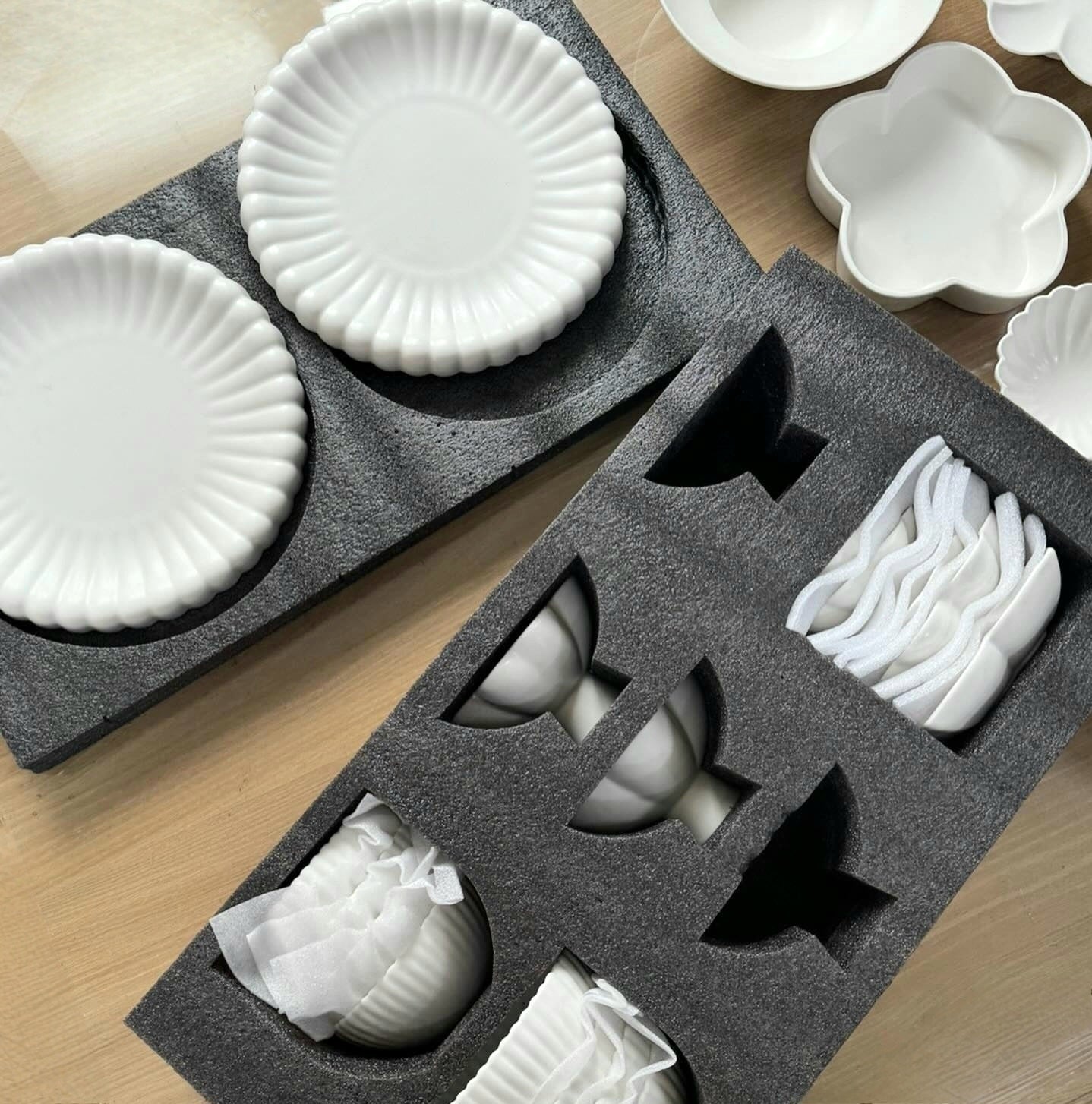 32P Casamutti Bouquet 4-Person Dinnerware Set