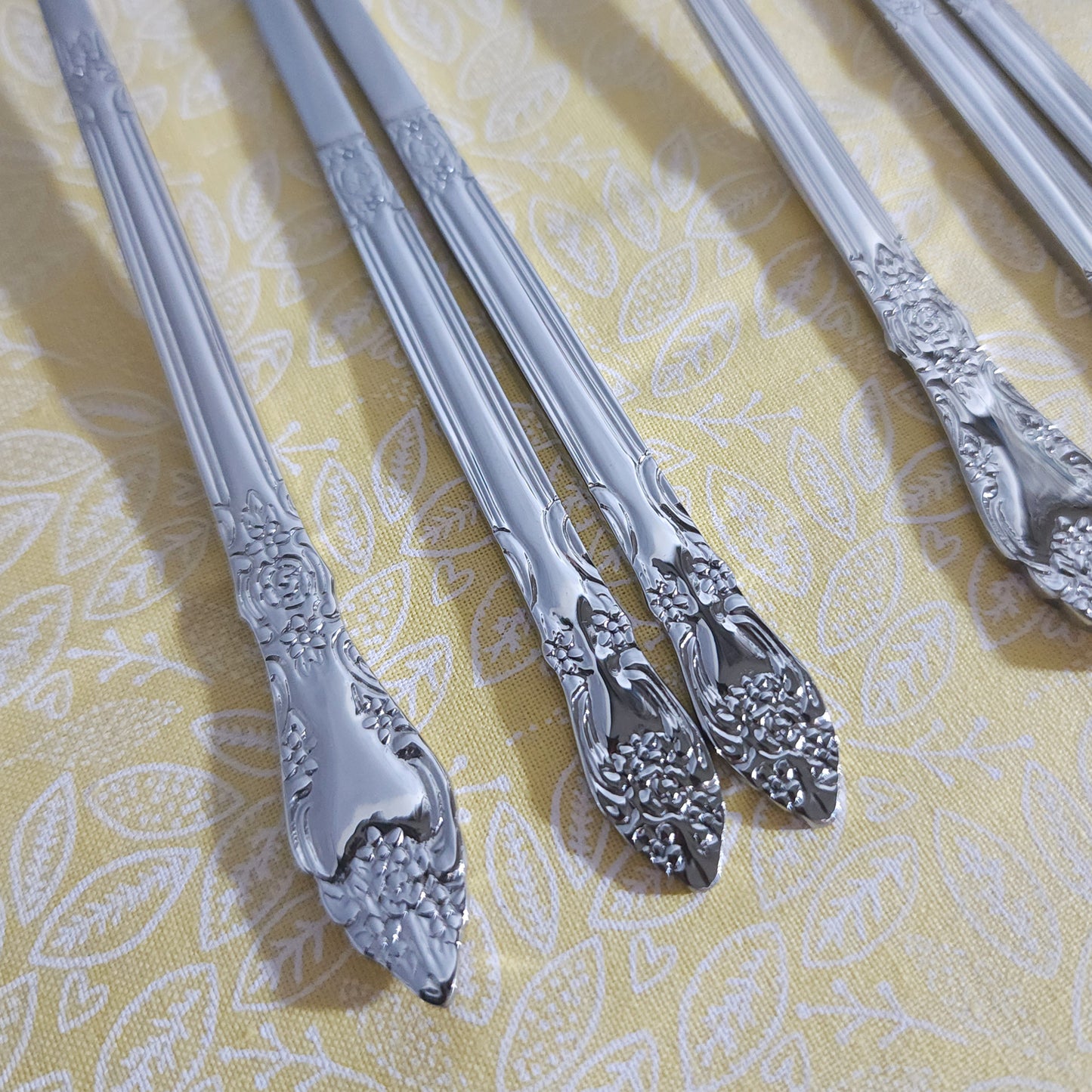 Rose Oriental Spoon 210mm / Chopsticks 220mm